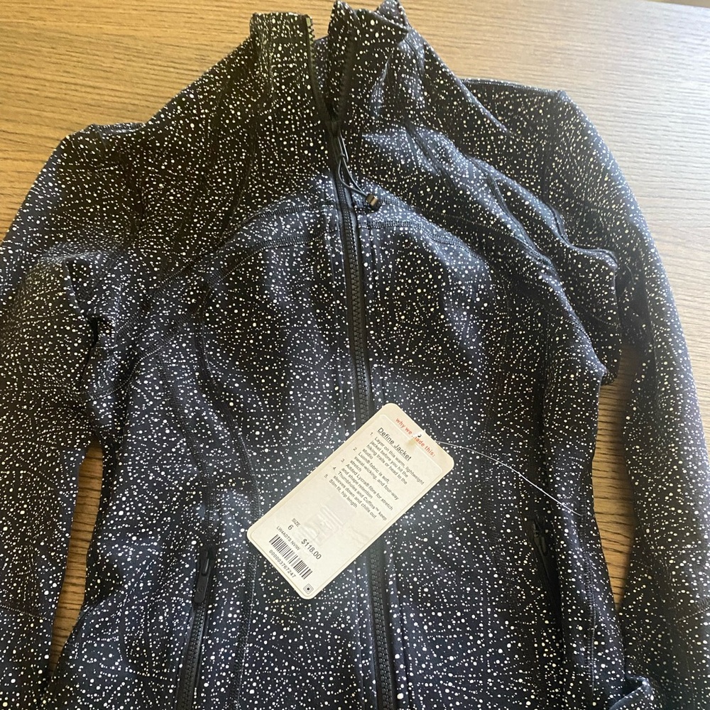 New with tag Lululemon define jacket size 6